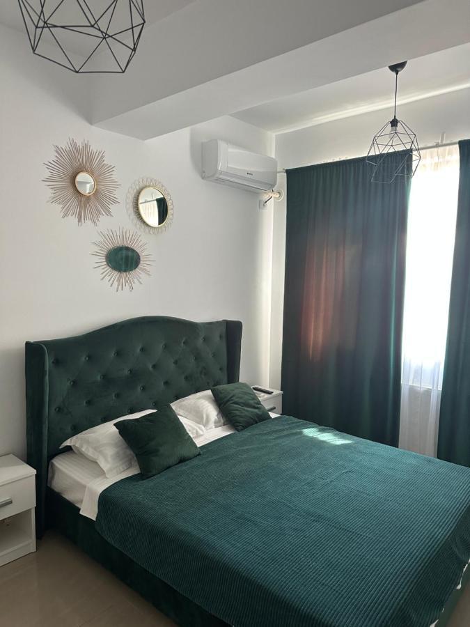 Royal Reed Apartments Нэводари Экстерьер фото